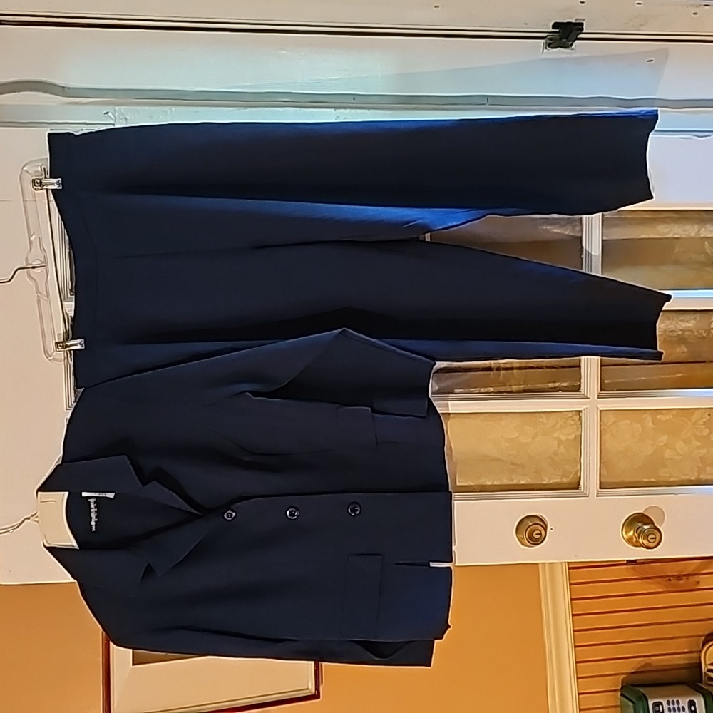 Sag Harbor Woman - 2 piece blazer & pants